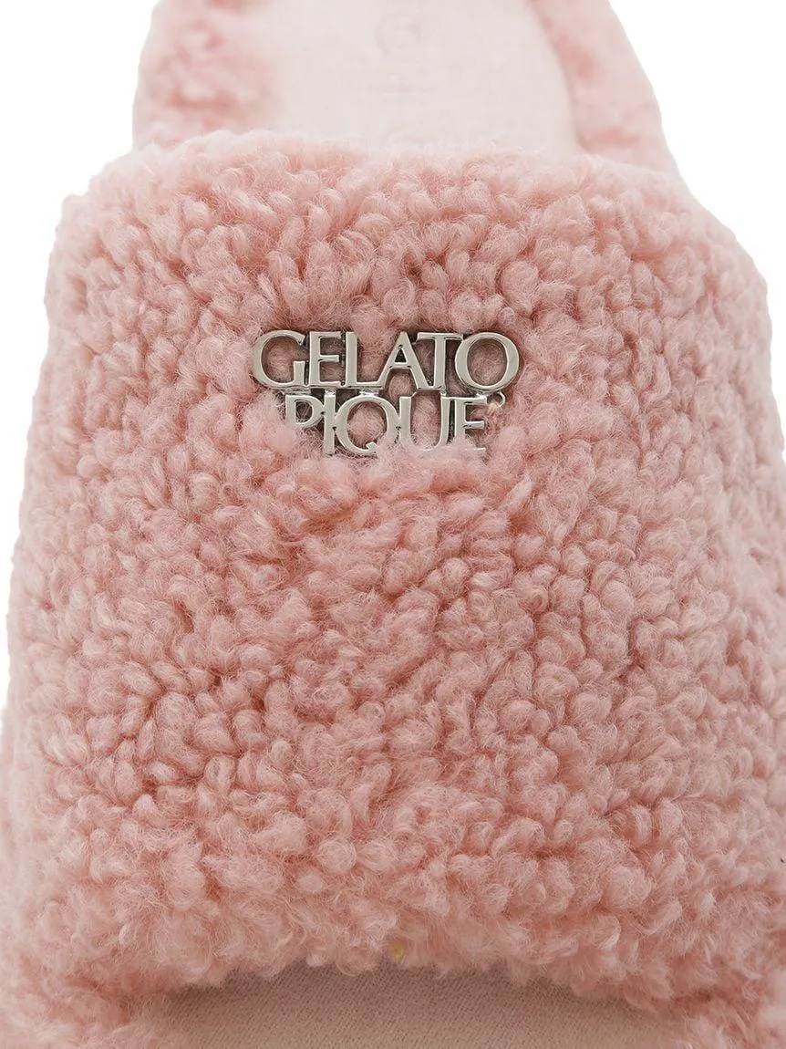 Logo Boa Fleece Room Shoes gallery 3