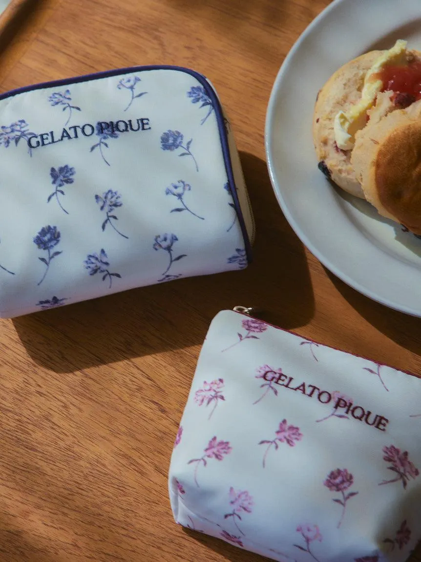 Rose Patterned Square Pouch gallery 1